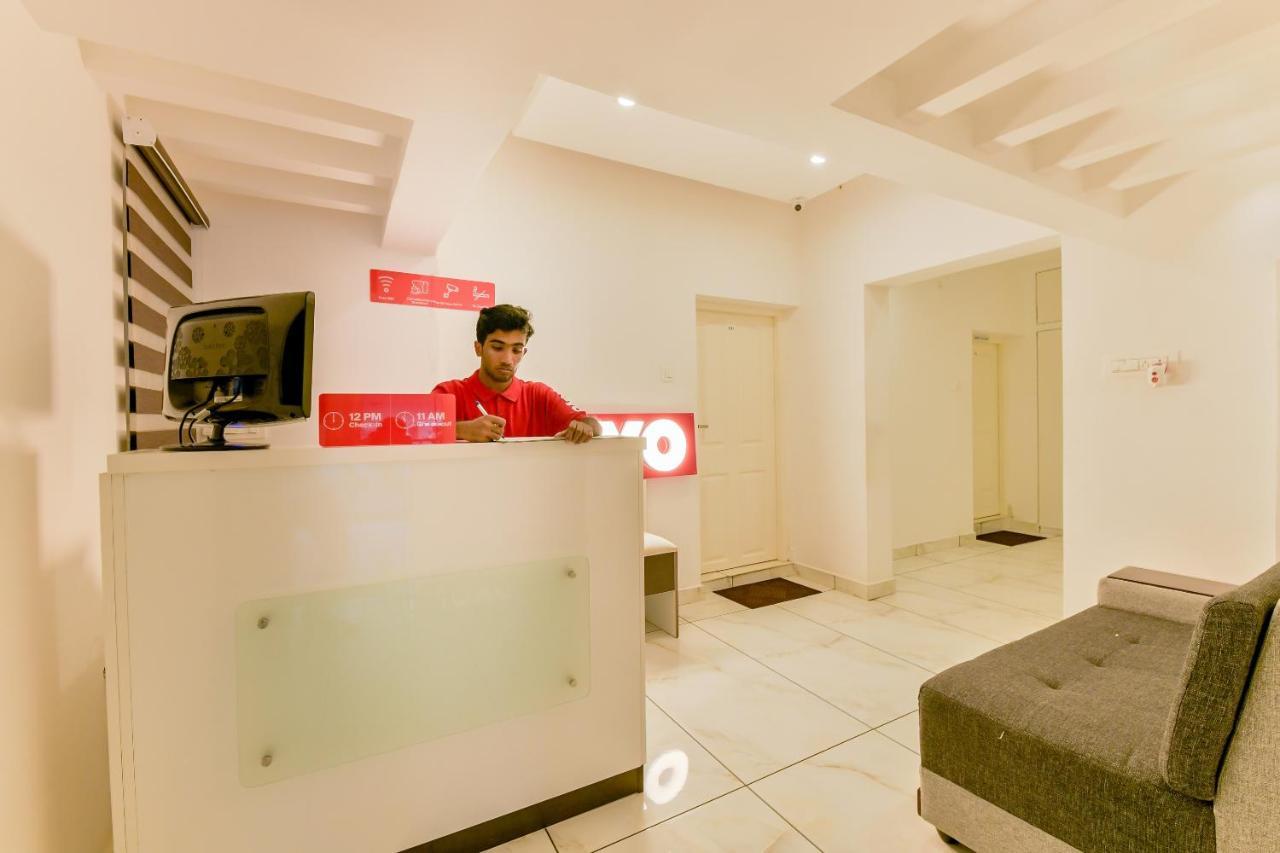 Hotel Vaccinated Staff - Oyo 15973 F Square Kochi Zewnętrze zdjęcie