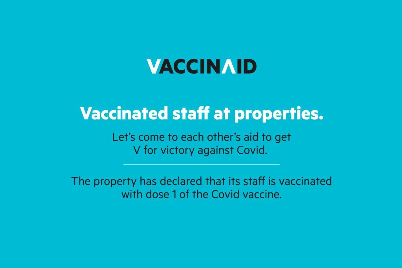 Hotel Vaccinated Staff - Oyo 15973 F Square Kochi Zewnętrze zdjęcie